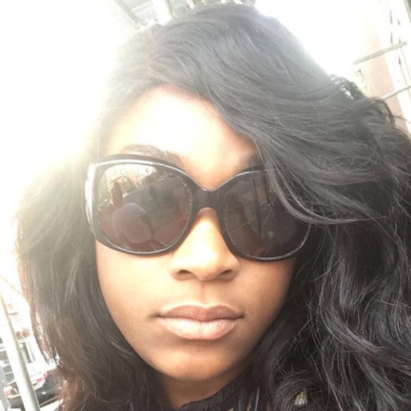 Meet your Posher, Meisha - Picture 3 of 5